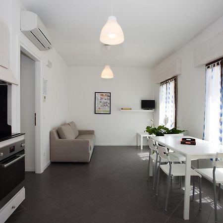 Residenza Jennifer Apartment ลิโดดิเยโซโล ภายนอก รูปภาพ